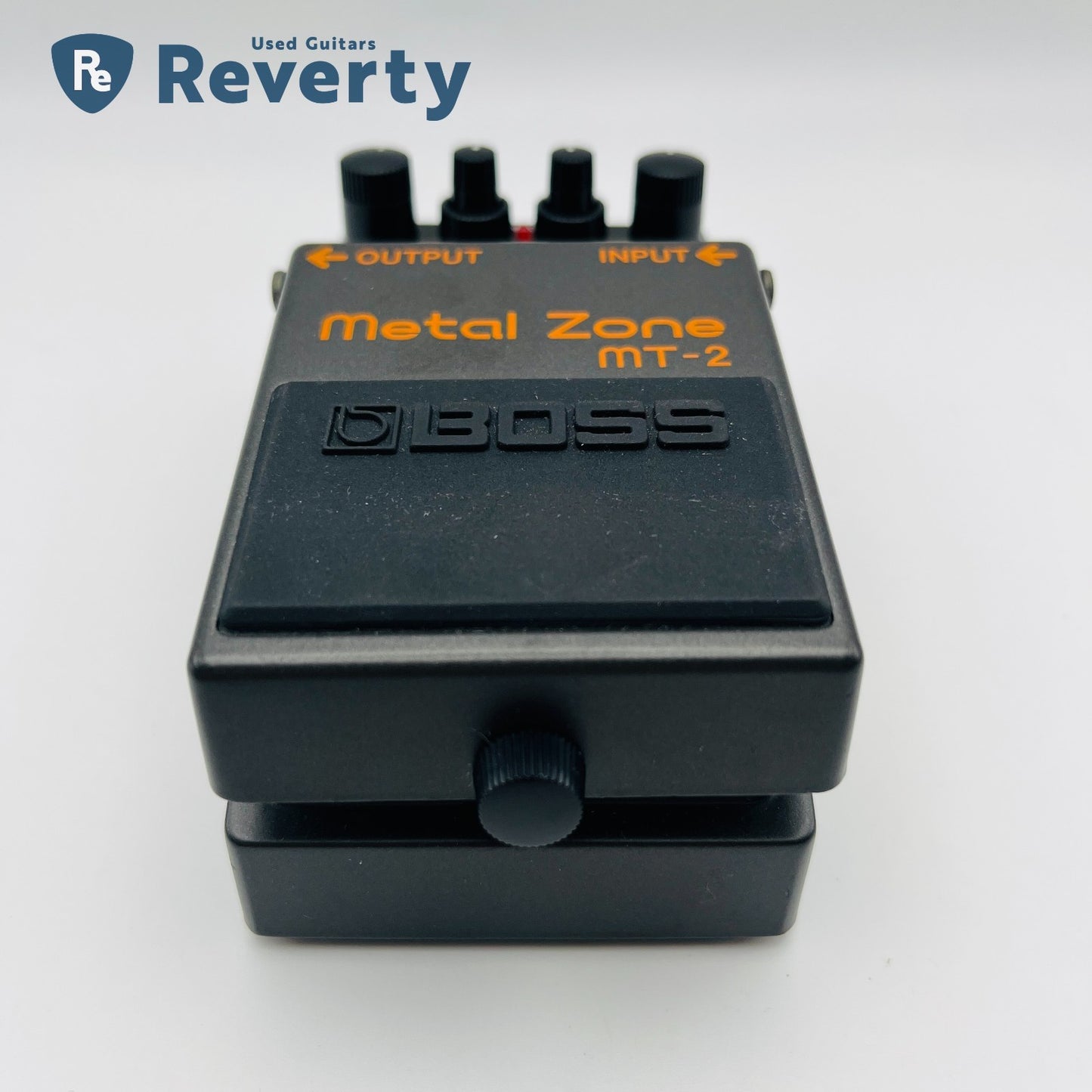 Boss MT-2 Metal Zone Distortion Guitar Effect Pedal Made in Taiwan Silver Label