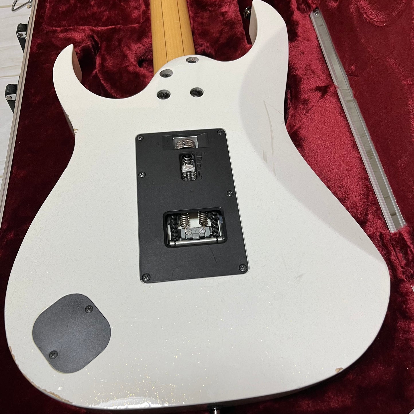 Ibanez RG2550Z-GW Prestige with Bound Rosewood Fretboard 2008 - 2014 - Galaxy White