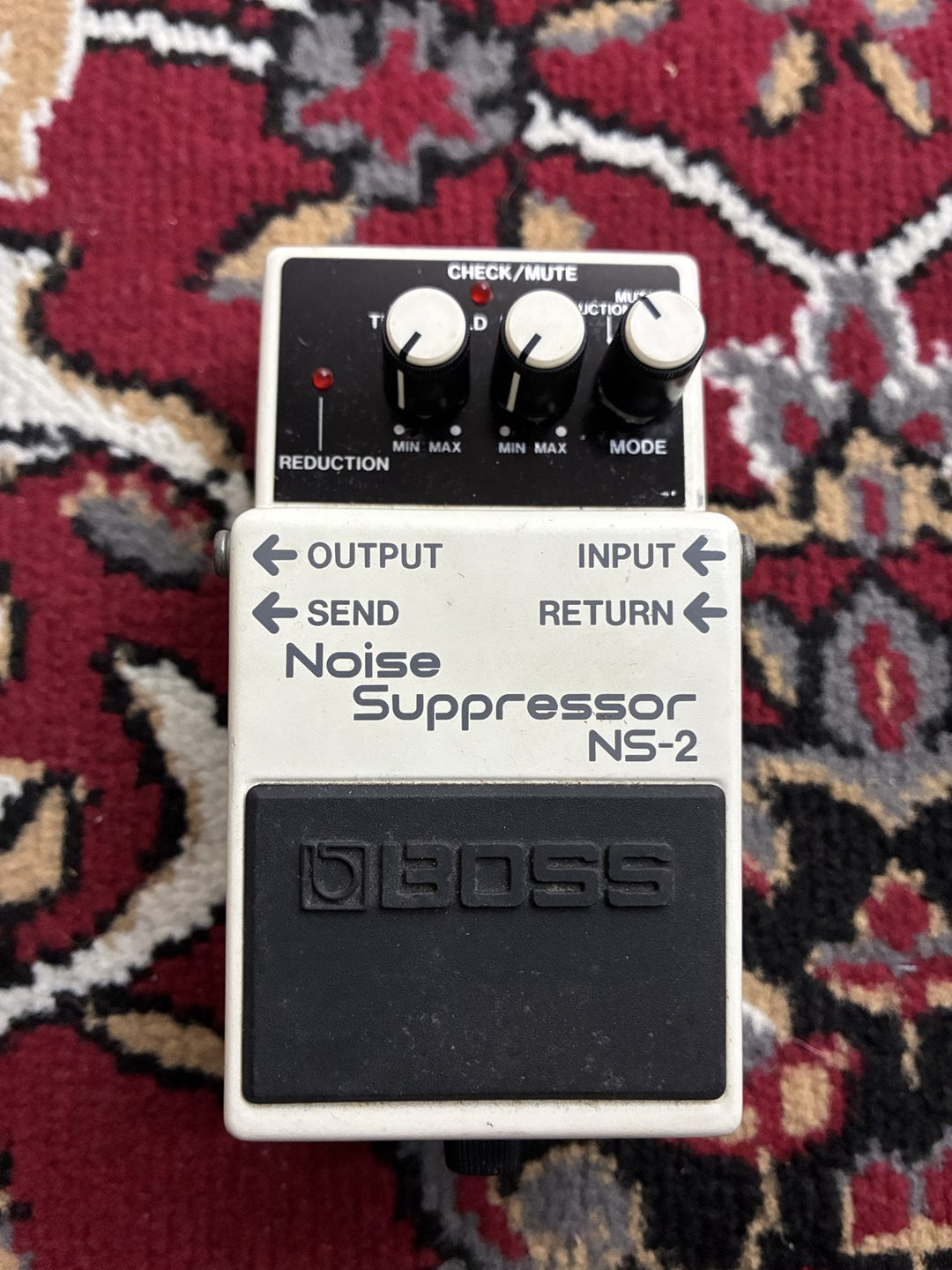 1993 BOSS NS-2 Noise Suppressor Guitar Effect Pedal Silver Label Taiwan w/ Box