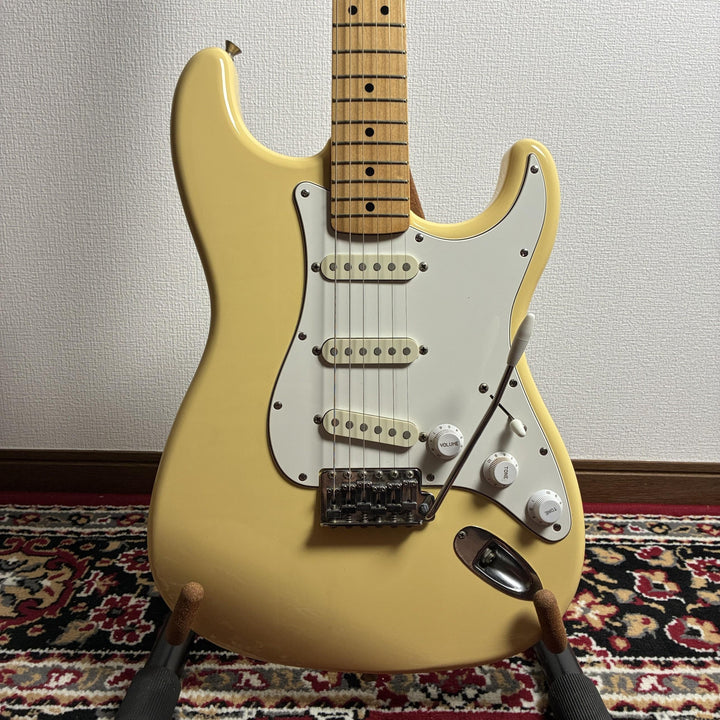 1993-94 Fender Japan ST72-53 Order Made Stratocaster Yellow White MIJ Fujigen