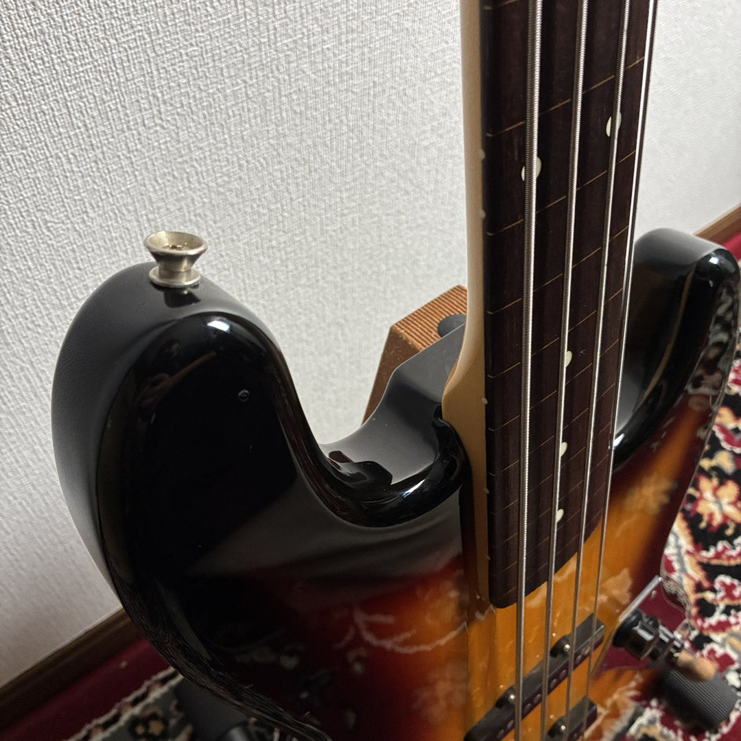 2020 Fender MIJ Traditional 60s Jazz Bass Fretless 3-Color Sunburst Japan Ltd