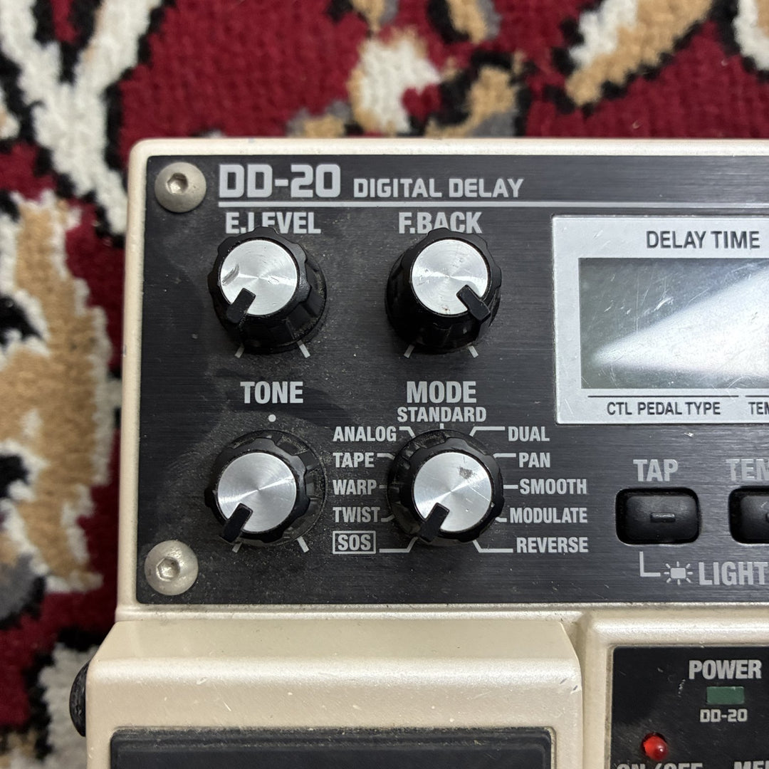 BOSS DD-20 Giga Delay Digital Delay Guitar Pedal 23sec Loop w/ Original Box