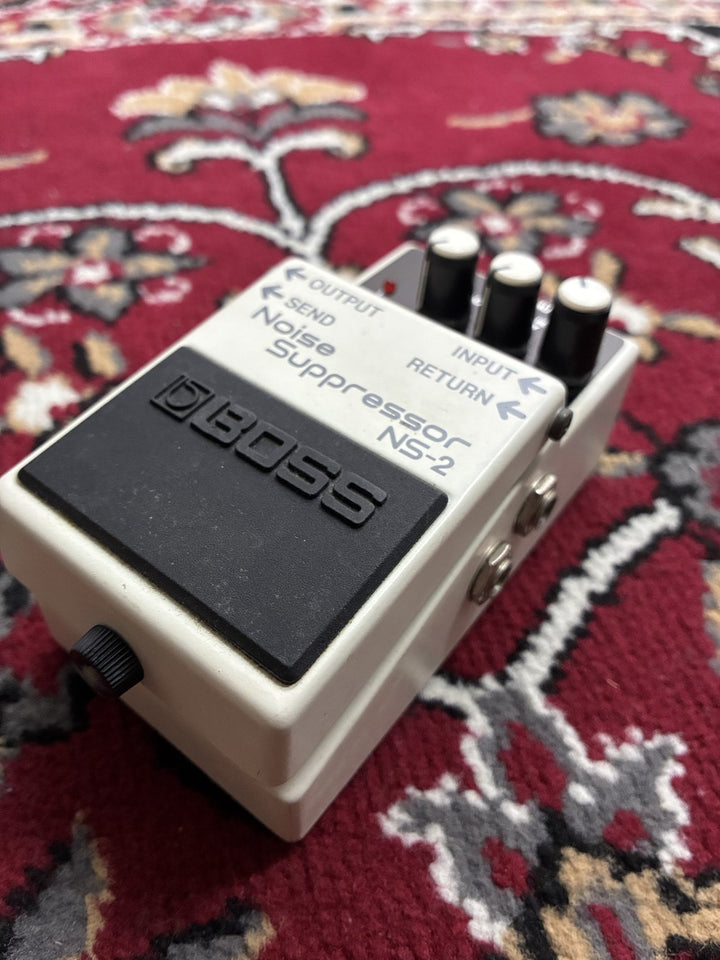 1993 BOSS NS-2 Noise Suppressor Guitar Effect Pedal Silver Label Taiwan w/ Box