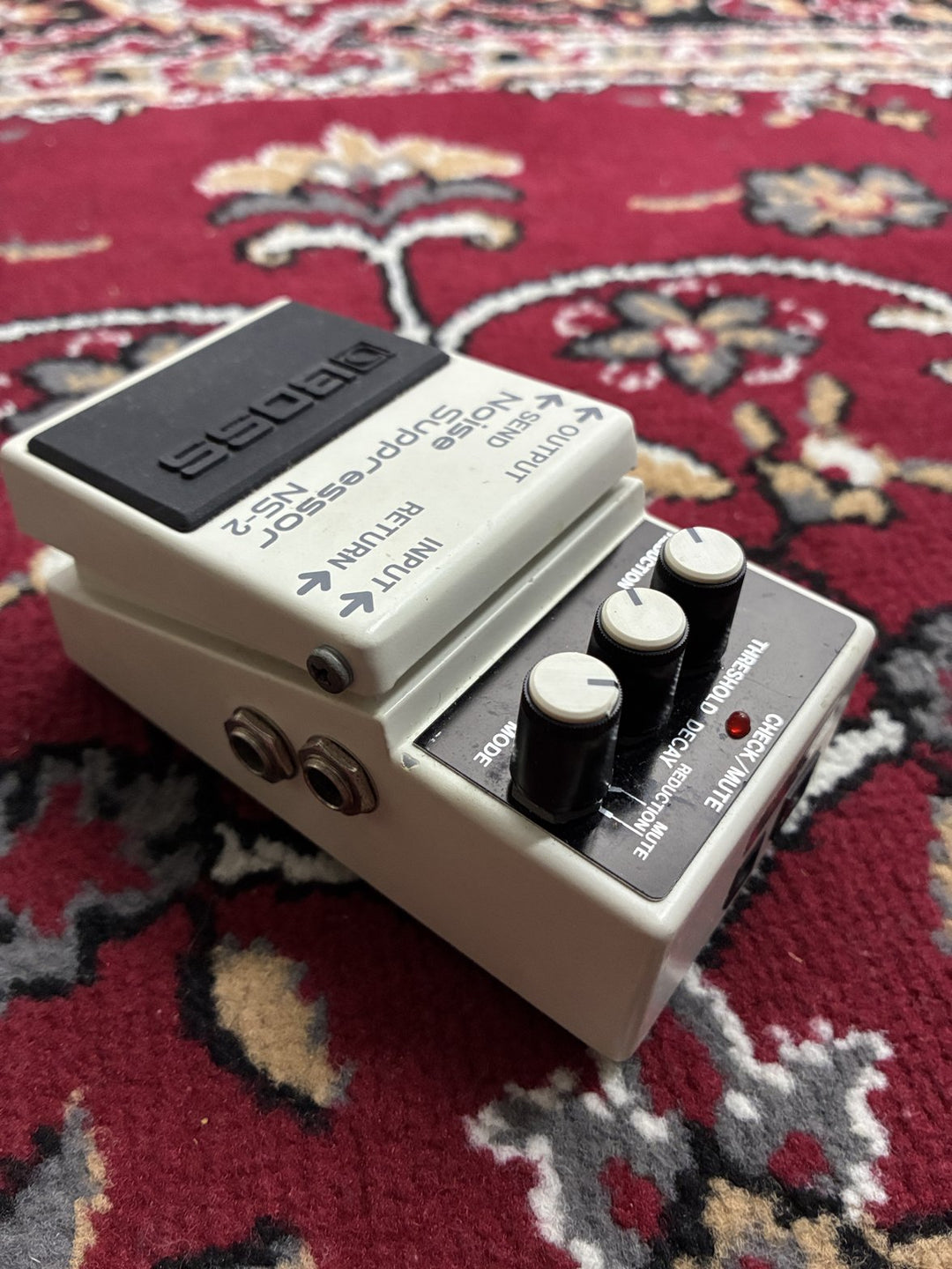 1993 BOSS NS-2 Noise Suppressor Guitar Effect Pedal Silver Label Taiwan w/ Box