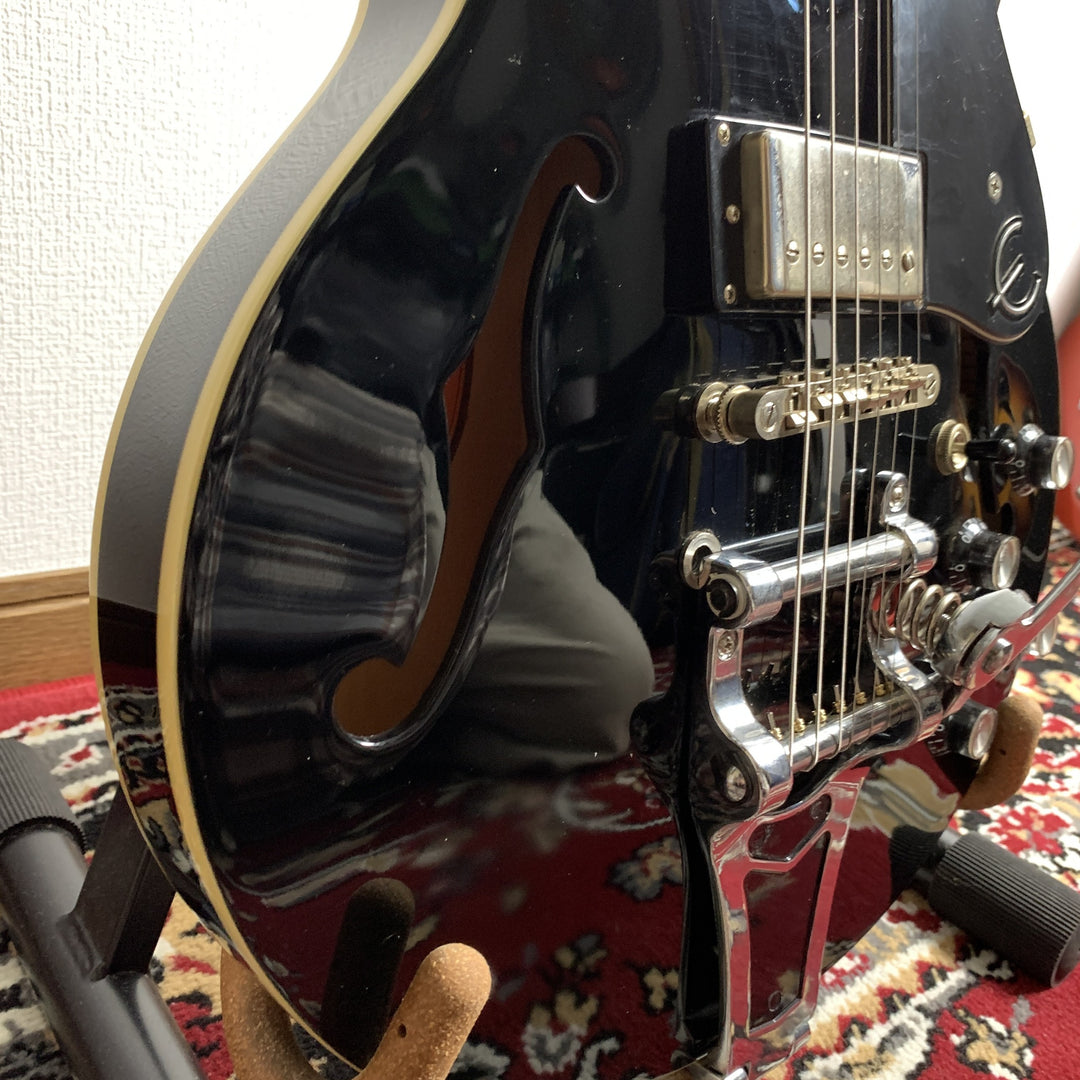 Epiphone Dot ES 339 Ebony Vibrato Semi-Hollow Electric Guitar 2016