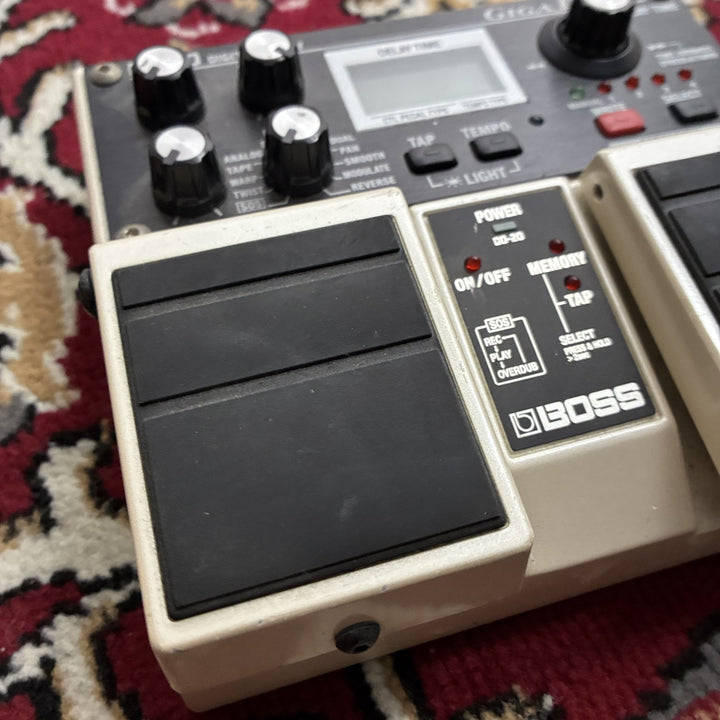 BOSS DD-20 Giga Delay Digital Delay Guitar Pedal 23sec Loop w/ Original Box