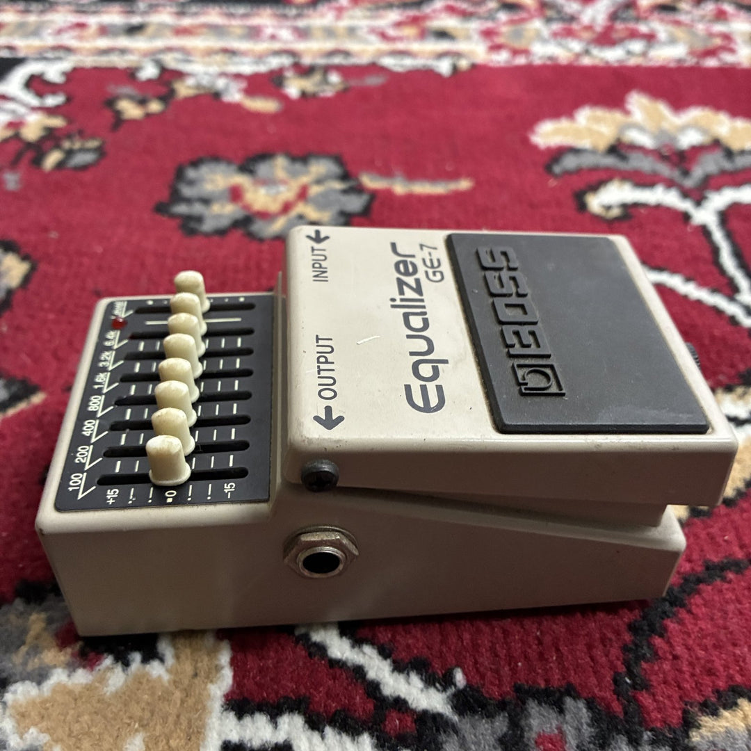 2009-2010 BOSS GE-7 Equalizer 7-Band Graphic EQ Pedal PSA Spec Made in Taiwan