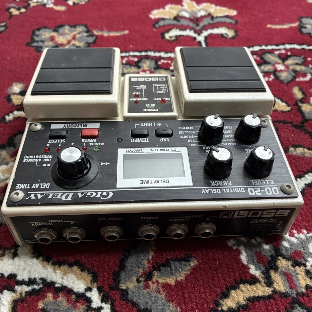 BOSS DD-20 Giga Delay Digital Delay Guitar Pedal 23sec Loop w/ Original Box
