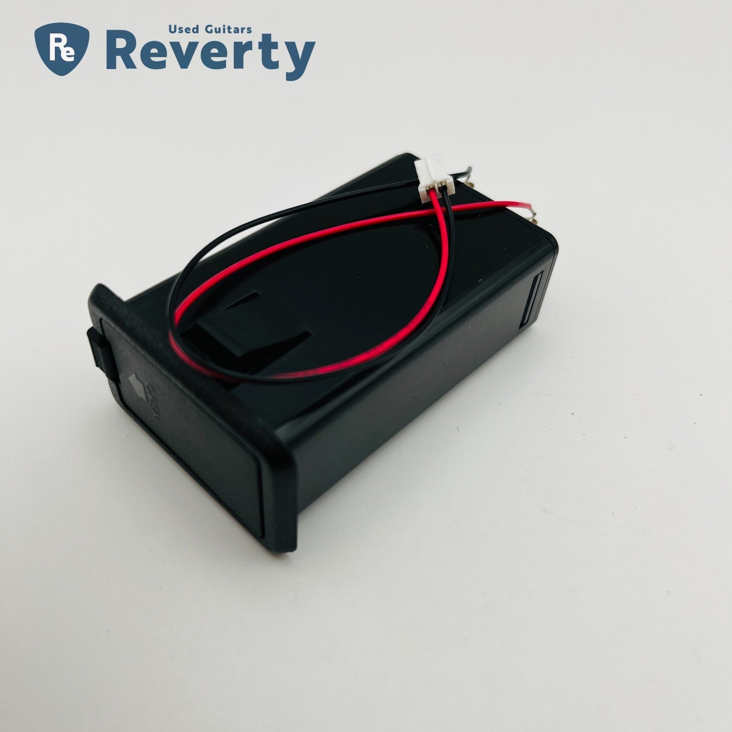 Yamaha Battery Box Case for CPX/APX Series Electric Acoustic Guitar Brand New