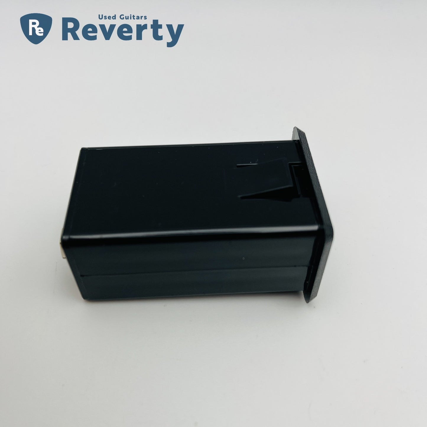 Yamaha Battery Box Case for SYSTEM59 AEX CPX Guitar Series 22834201 Brand New