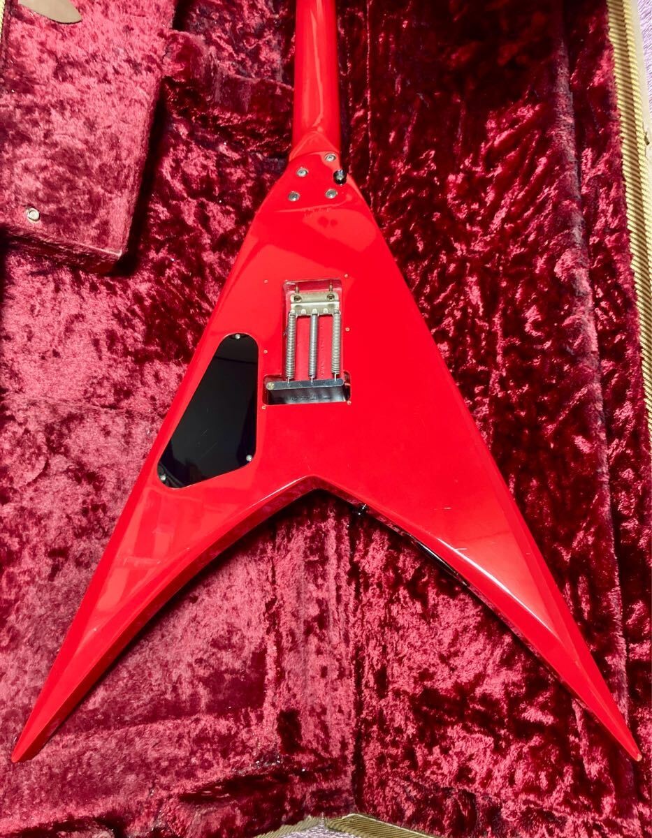 Edwards / ESP King V Flying V Model Red 3.6kg Locking Tremolo Used