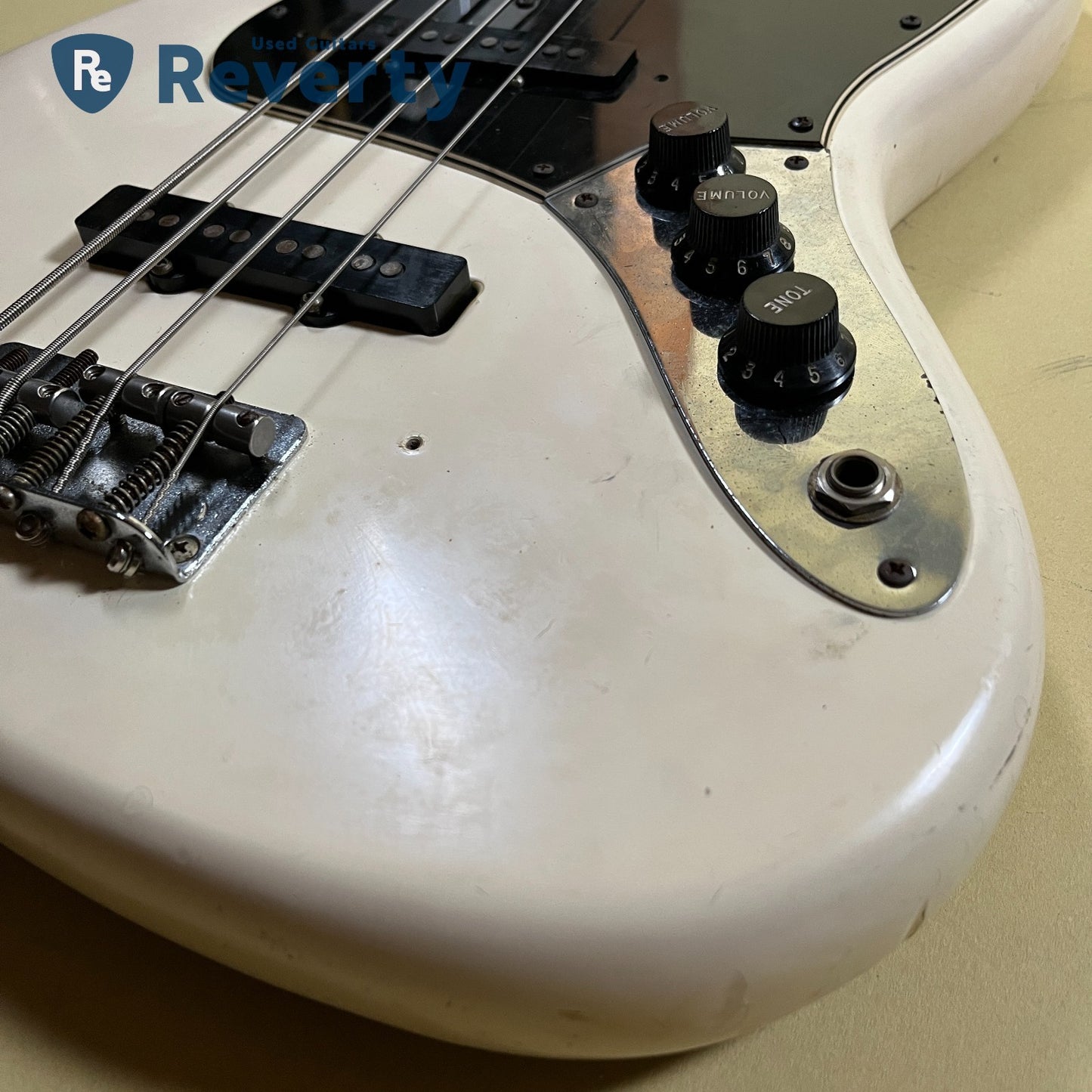 Fender Jazz Bass 1977 Vintage 3-bolt Rosewood Fretboard OWT w/Fender hard case