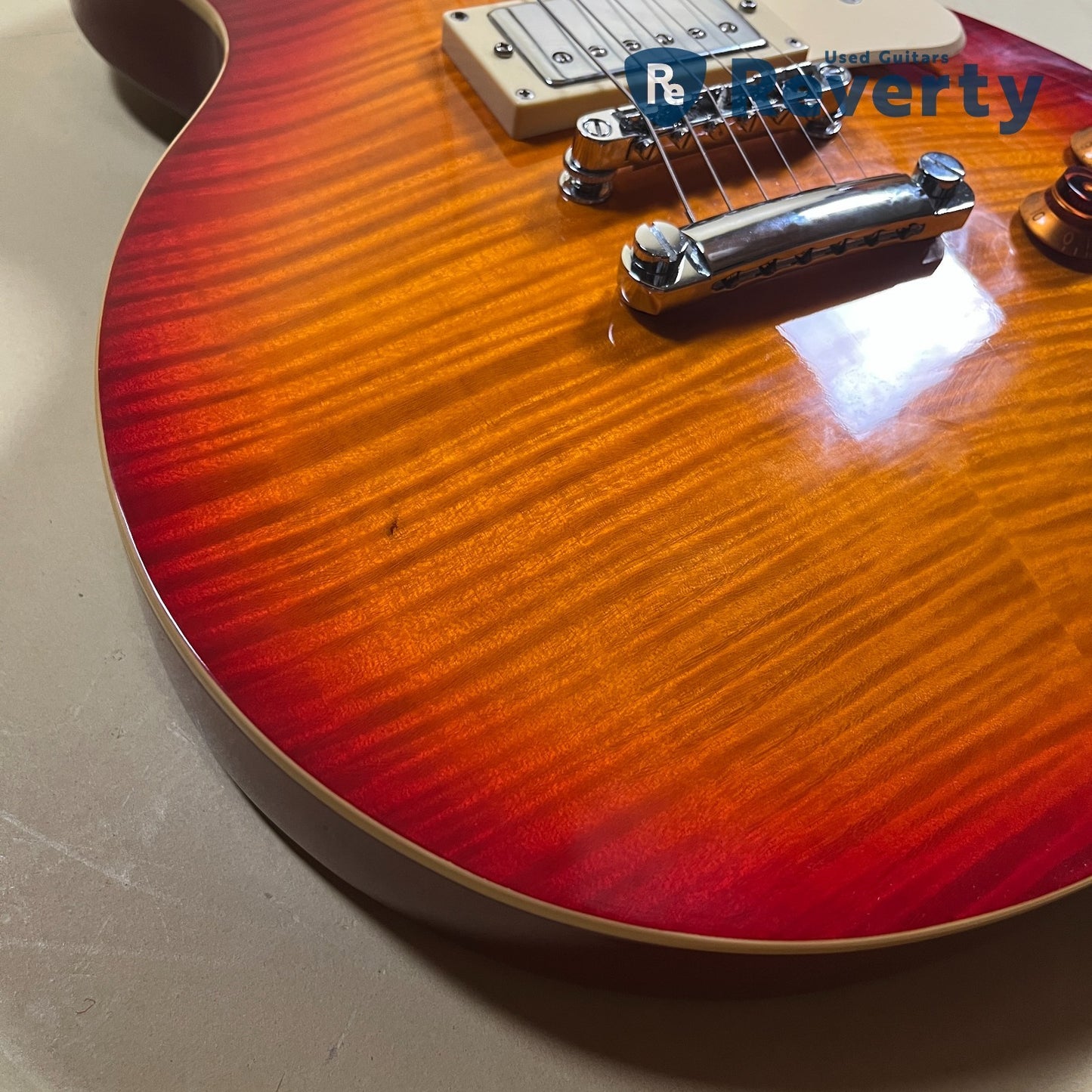 K-ON! KLP-YUI Yui Hirasawa Les Paul Model Electric Guitar w/Original Hard Case