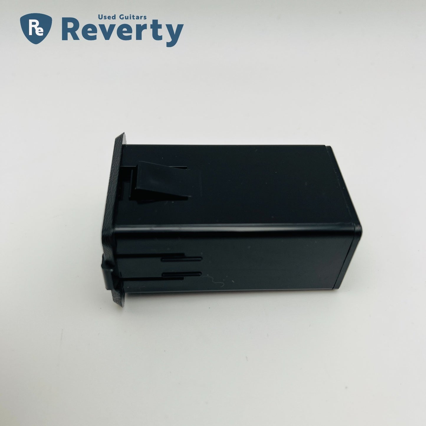 Yamaha Battery Box Case for SYSTEM59 AEX CPX Guitar Series 22834201 Brand New