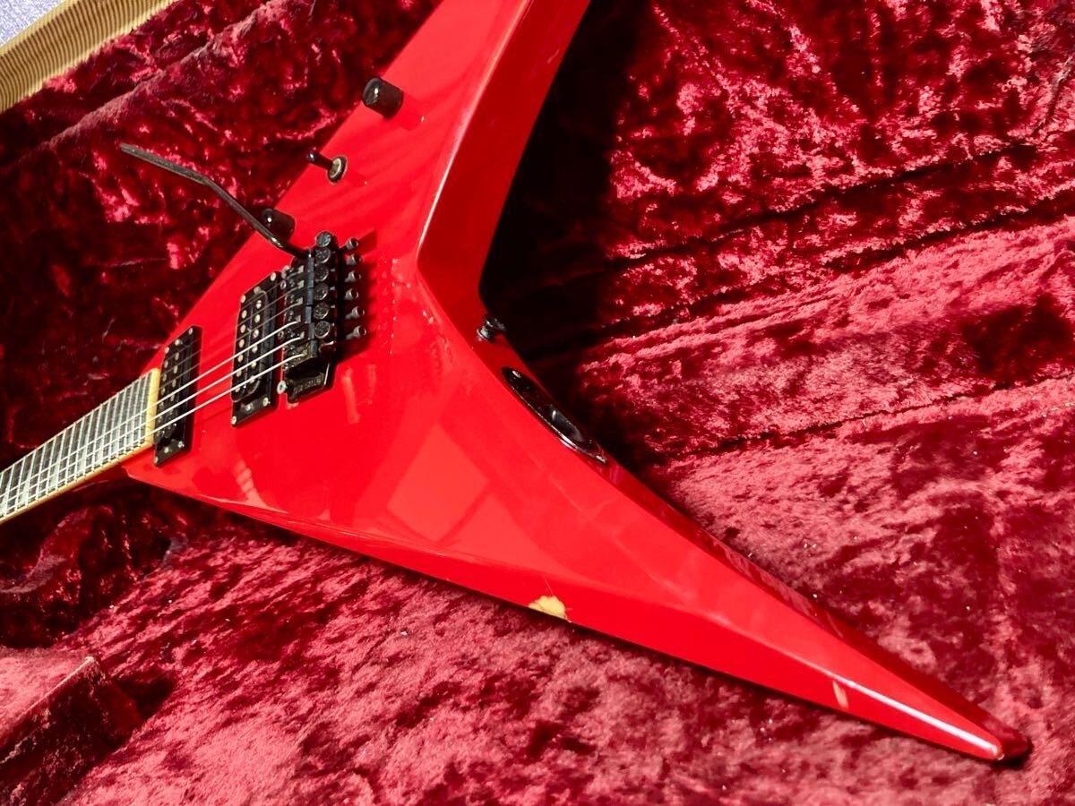 Edwards / ESP King V Flying V Model Red 3.6kg Locking Tremolo Used