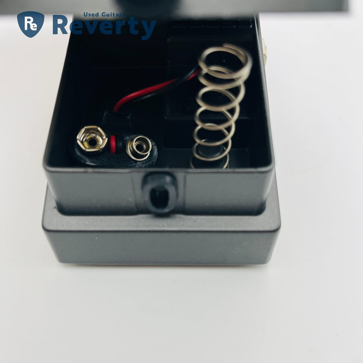 Boss MT-2 Metal Zone Distortion Guitar Effect Pedal Made in Taiwan Silver Label