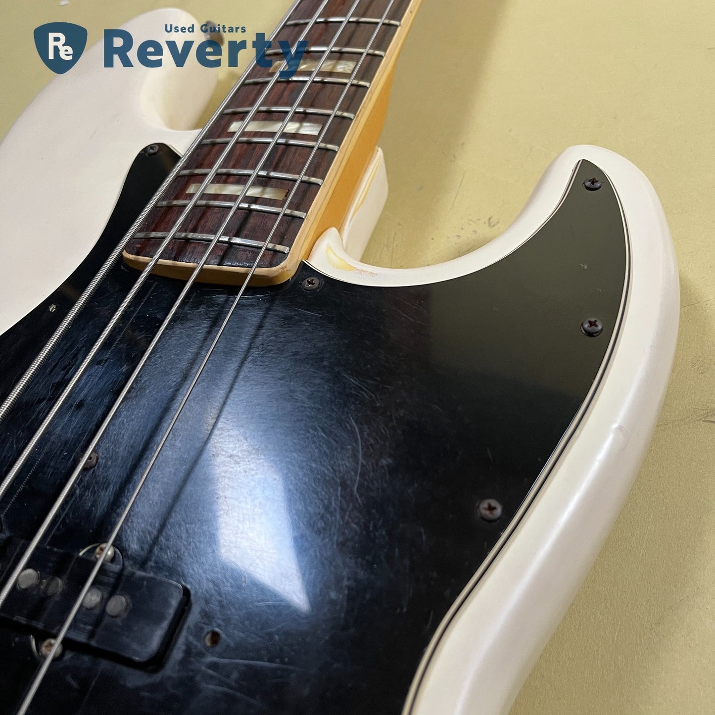 Fender Jazz Bass 1977 Vintage 3-bolt Rosewood Fretboard OWT w/Fender hard case