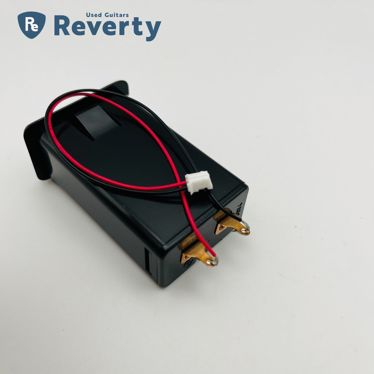 Yamaha Battery Box Case for CPX/APX Series Electric Acoustic Guitar Brand New