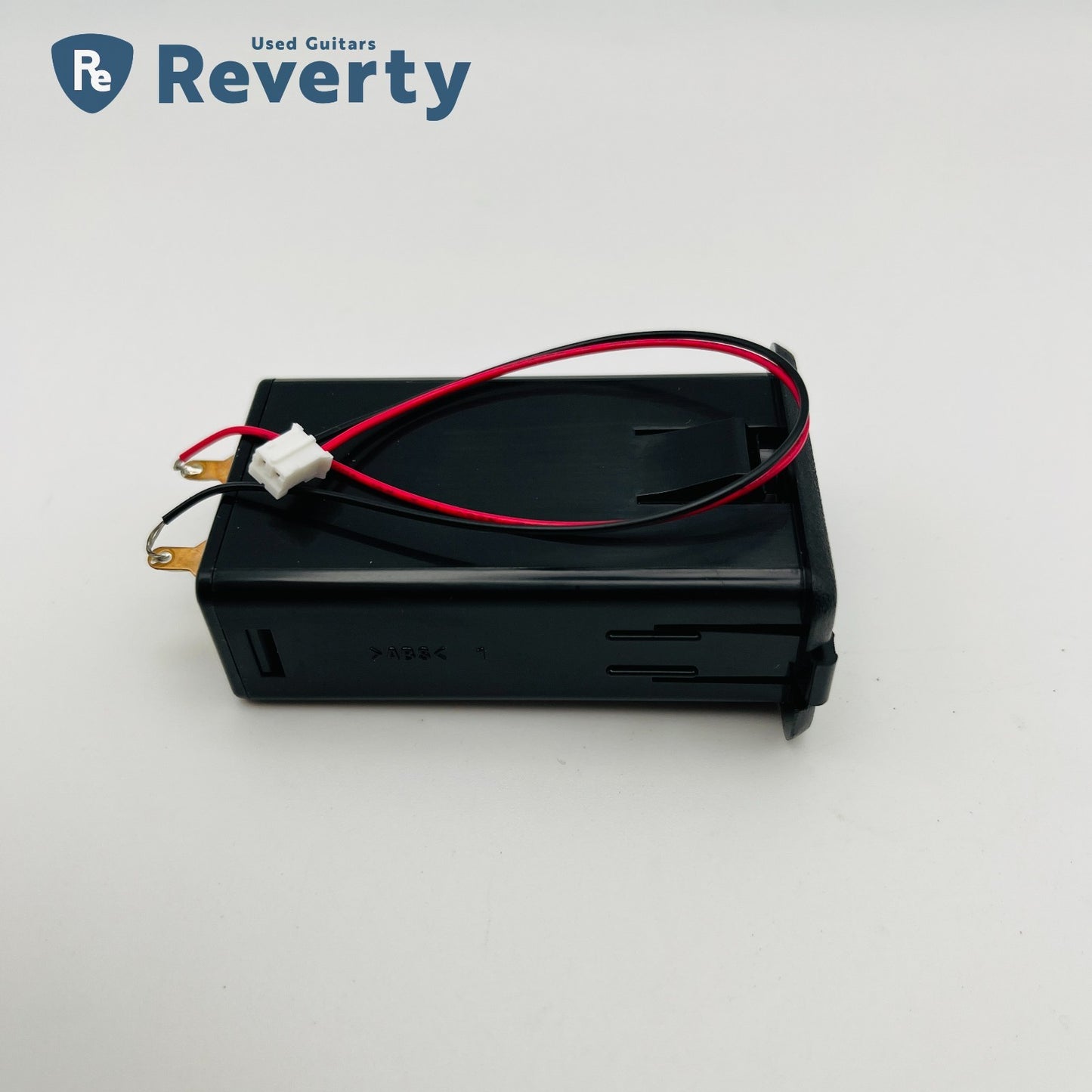 Yamaha Battery Box Case for CPX/APX Series Electric Acoustic Guitar Brand New