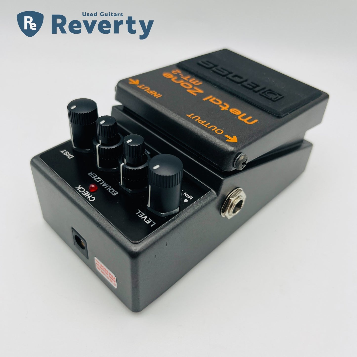 Boss MT-2 Metal Zone Distortion Guitar Effect Pedal Made in Taiwan Silver Label
