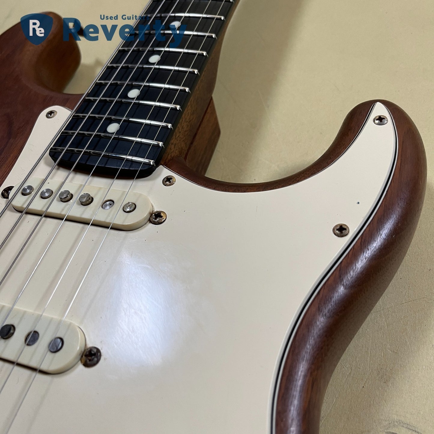 Fender ST62-115 WAL '62 Stratocaster Reissue Made in Japan 1985 Walnut Edition