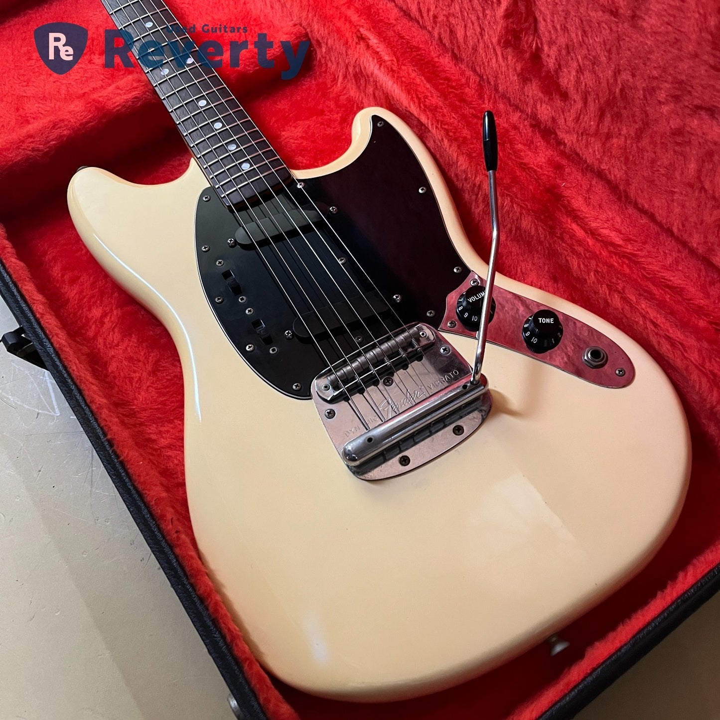 Fender Mustang Rosewood Fretboard 1977 Olympic White w/Original Hard case