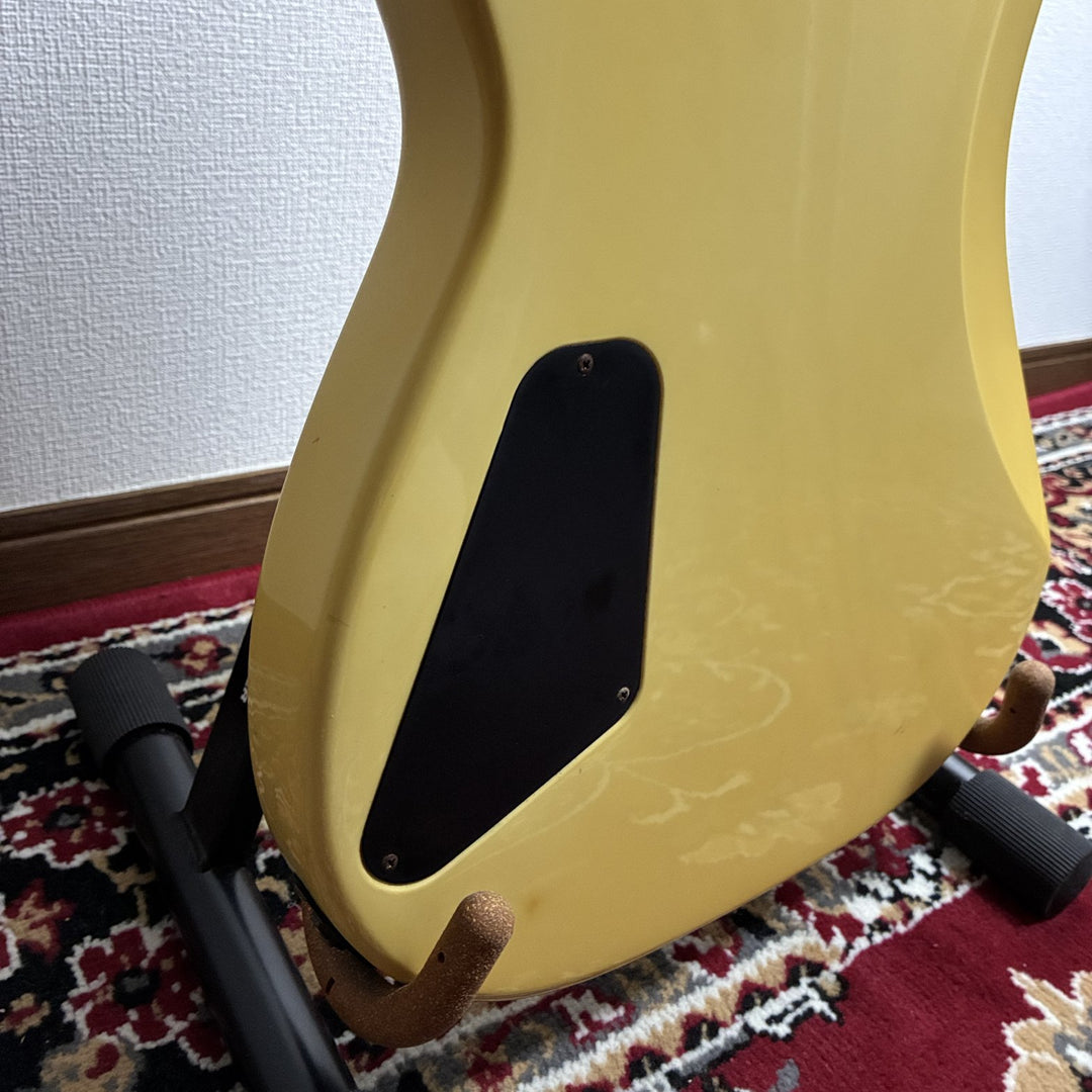1986-1989 Charvel Model 1B Bass MIJ Vintage White Maple Jackson J-20 Japan
