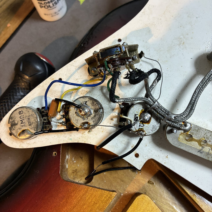 1972-1975 Greco SE Stratocaster Gneco Logo Matsumoku Maxon MIJ Sunburst As-Is