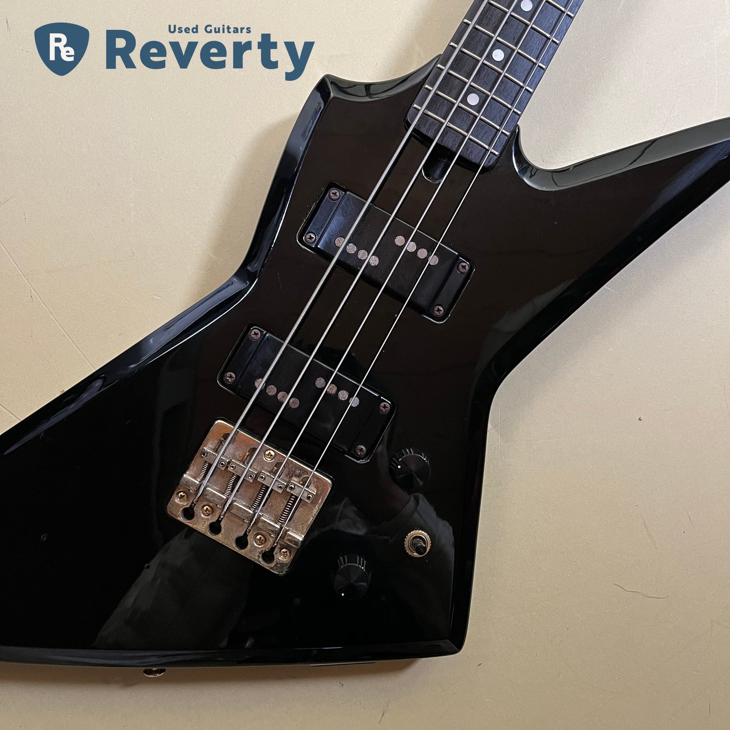 Aria Pro Ⅱ ZZB Deluxe Explorer Bass All Black Made in Japan 1984 Used