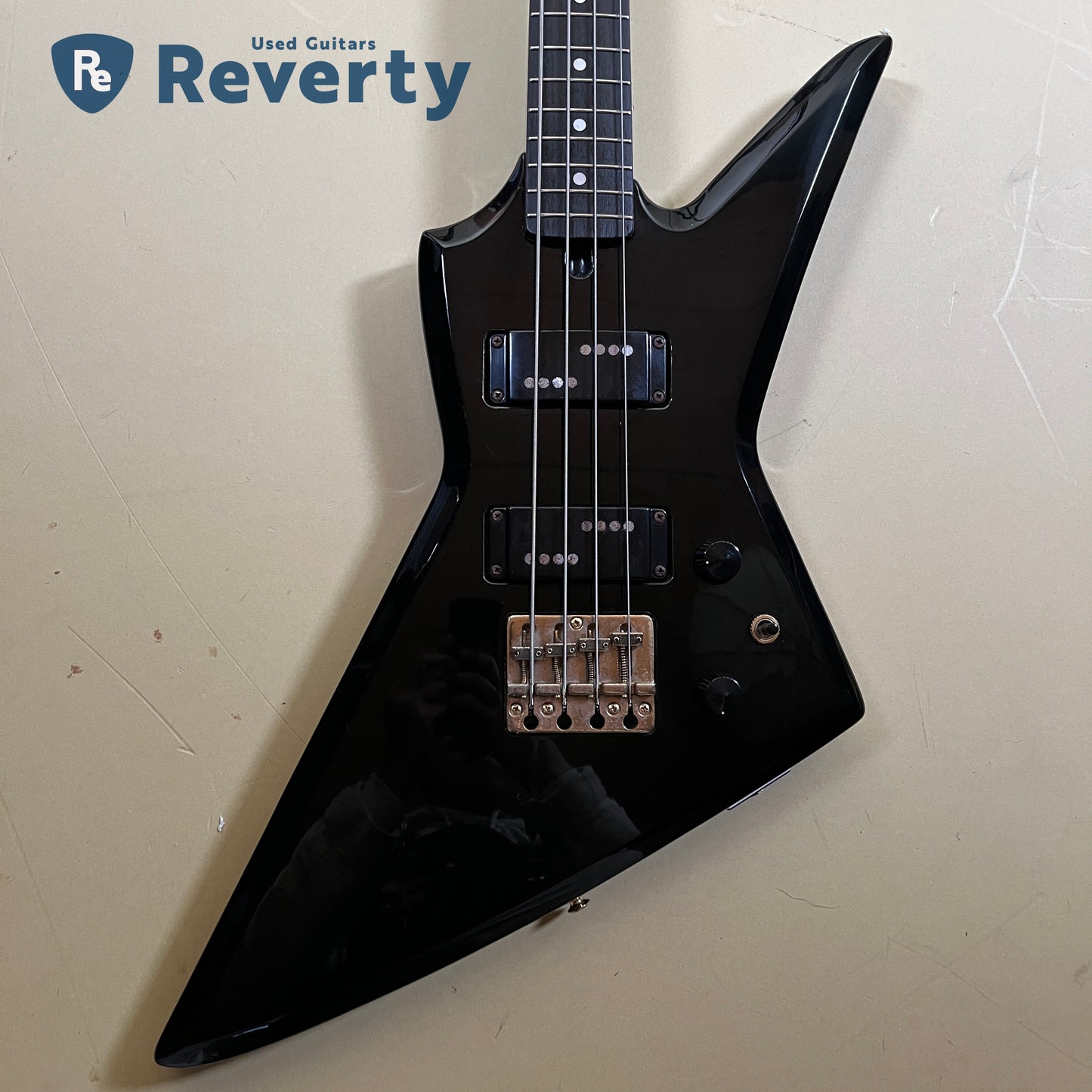 Aria Pro Ⅱ ZZB Deluxe Explorer Bass All Black Made in Japan 1984 Used