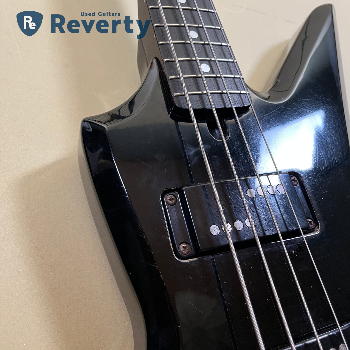 Aria Pro Ⅱ ZZB Deluxe Explorer Bass All Black Made in Japan 1984 Used