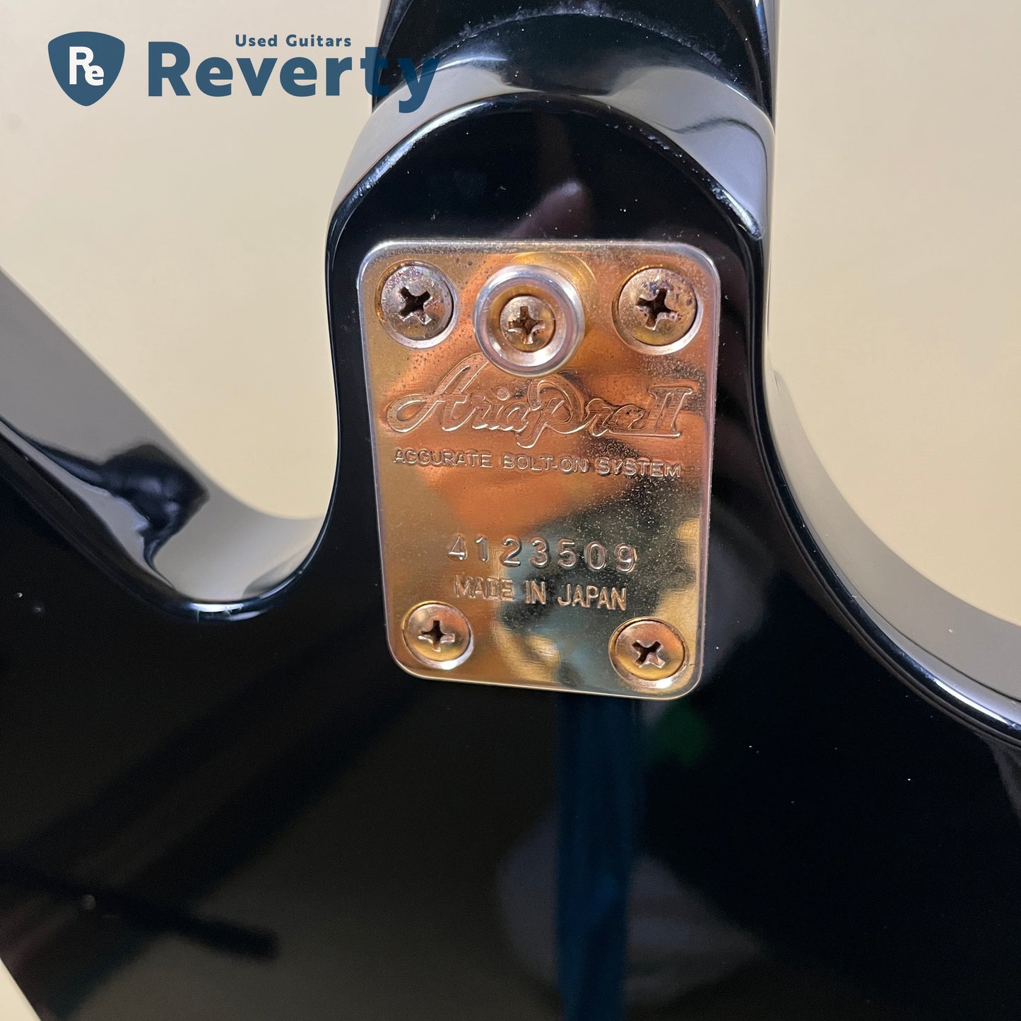 Aria Pro Ⅱ ZZB Deluxe Explorer Bass All Black Made in Japan 1984 Used