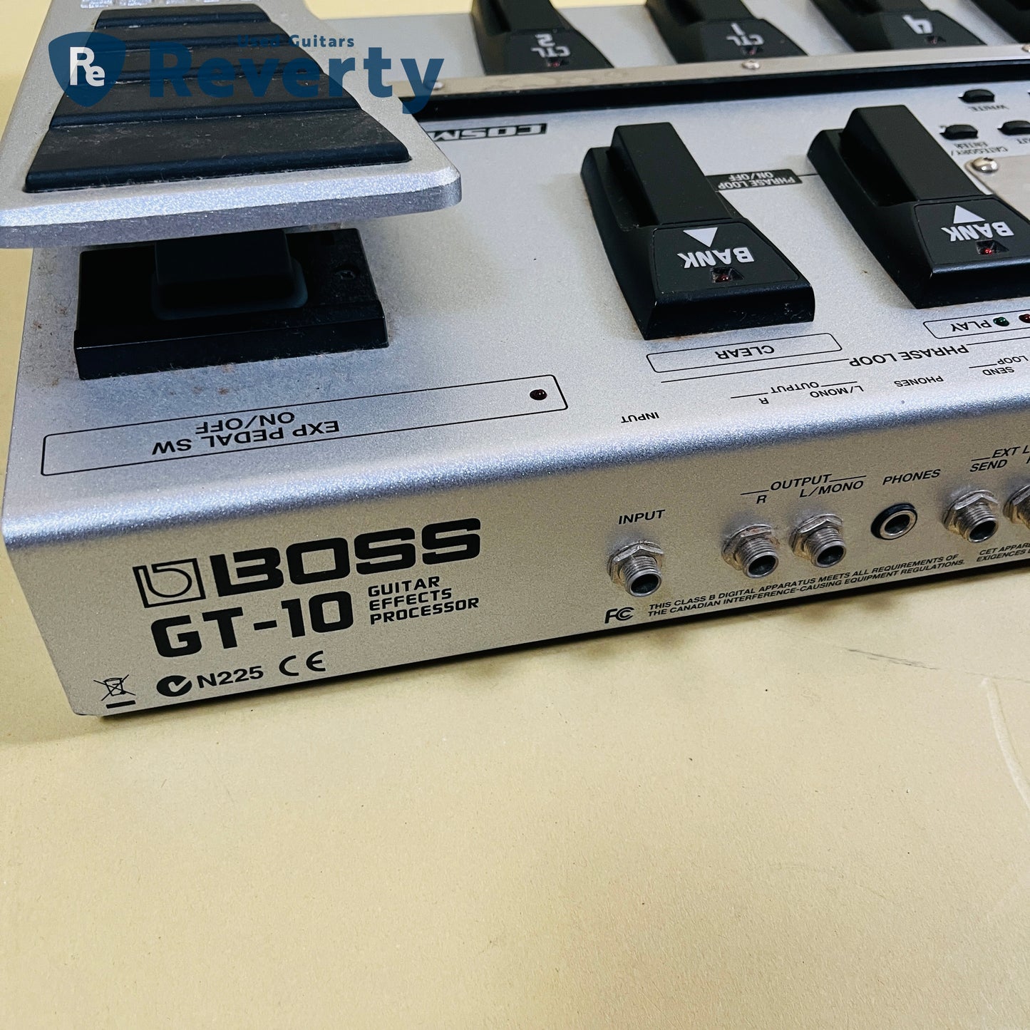 Boss GT-10 Guitar Multi-Effects Floor Processor Pedal Board Used