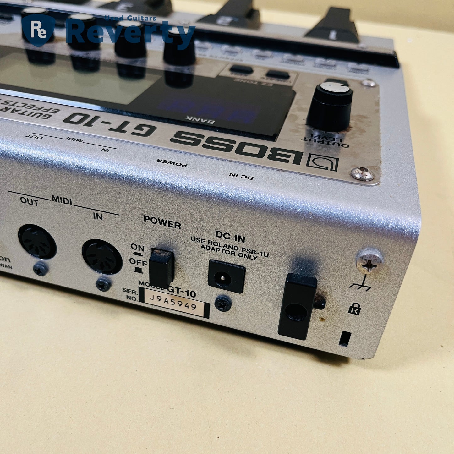 Boss GT-10 Guitar Multi-Effects Floor Processor Pedal Board Used