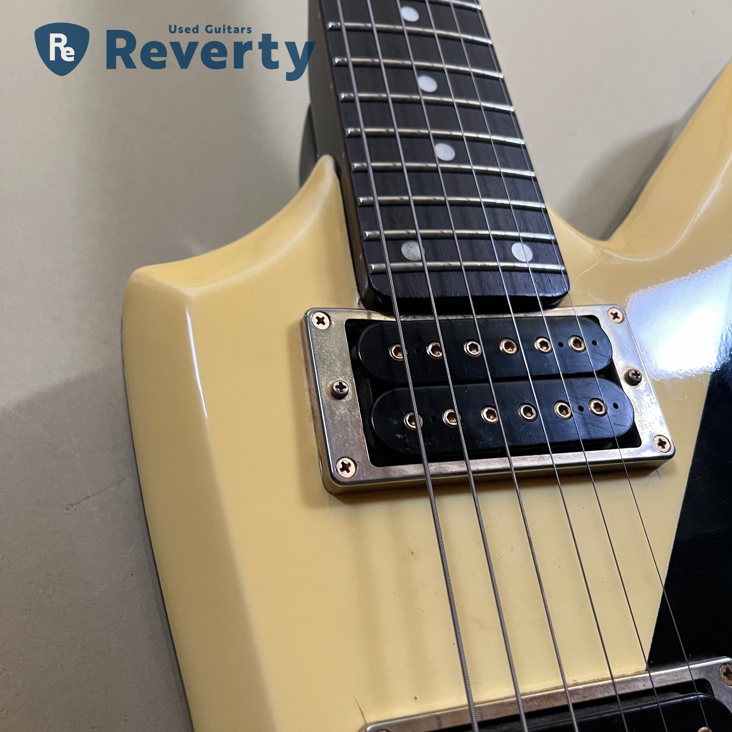 Aria Pro Ⅱ ZZ Custom Black / White 1984 Made in Japan Explorer Model Used