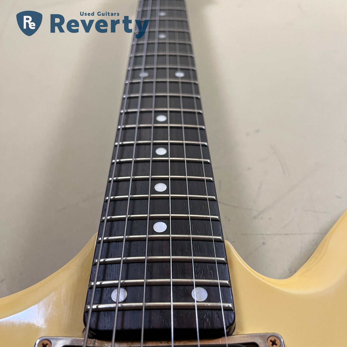 Aria Pro Ⅱ ZZ Custom Black / White 1984 Made in Japan Explorer Model Used