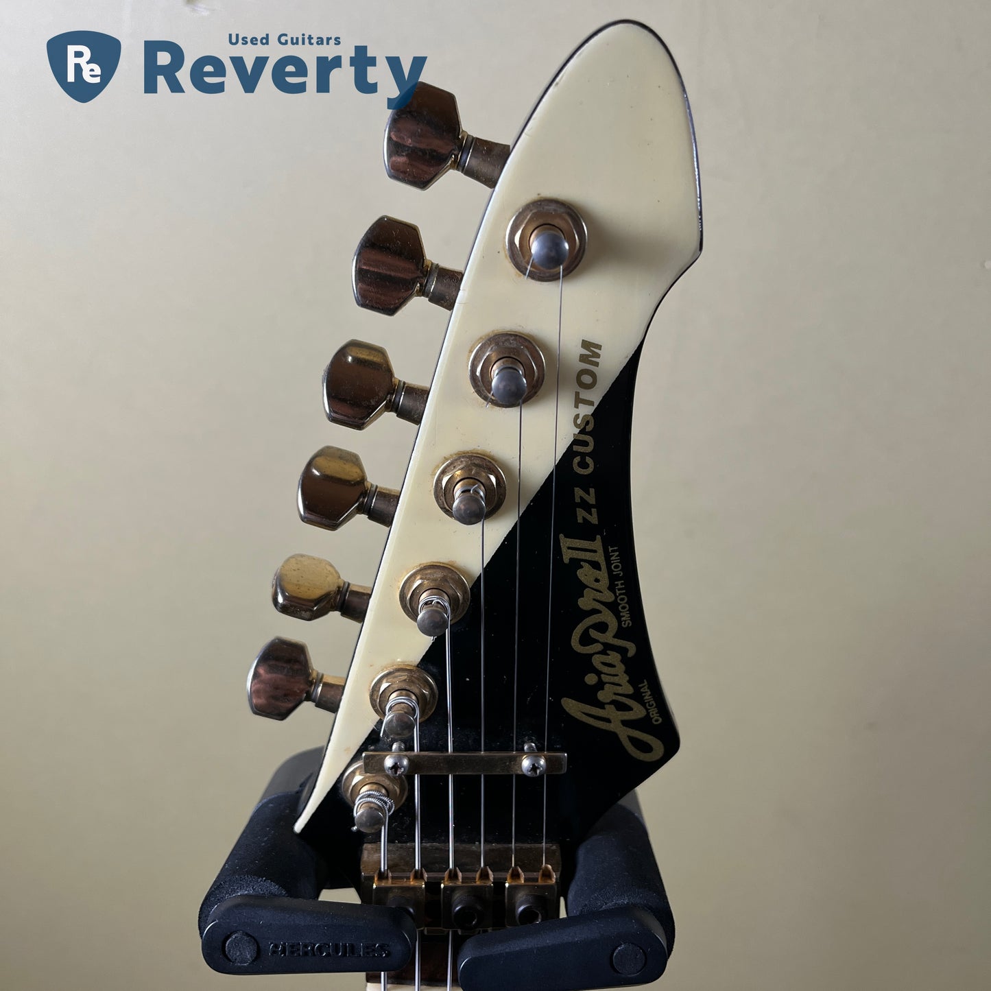 Aria Pro Ⅱ ZZ Custom Black / White 1984 Made in Japan Explorer Model Used