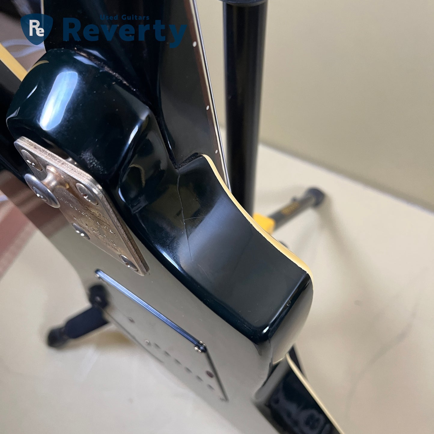 Aria Pro Ⅱ ZZ Custom Black / White 1984 Made in Japan Explorer Model Used