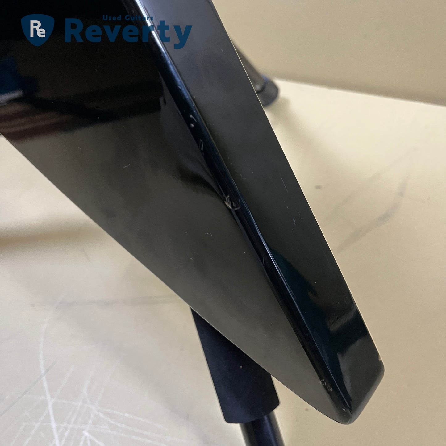 Aria Pro Ⅱ ZZ Custom Black / White 1984 Made in Japan Explorer Model Used