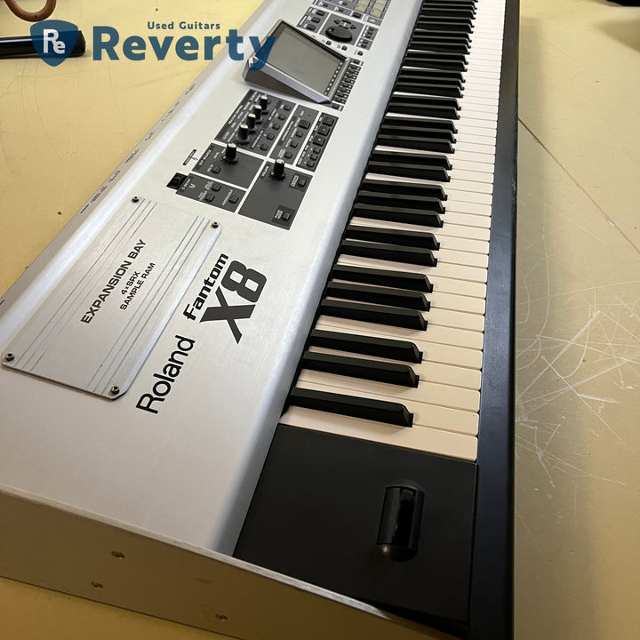 Roland Fantom-X8 Audio Track 88-Key Synthesizer Electronic Keyboard FantomX8 X8