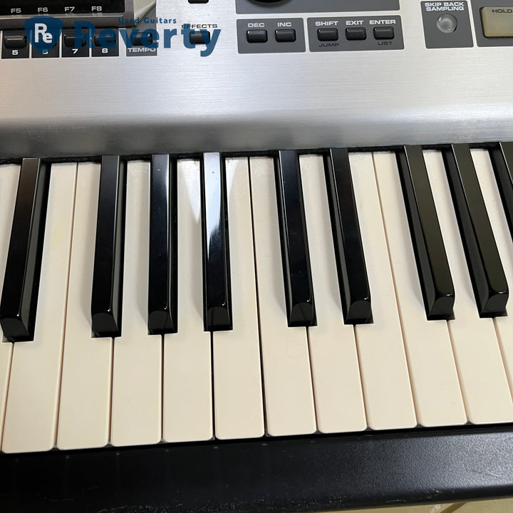 Roland Fantom-X8 Audio Track 88-Key Synthesizer Electronic Keyboard FantomX8 X8