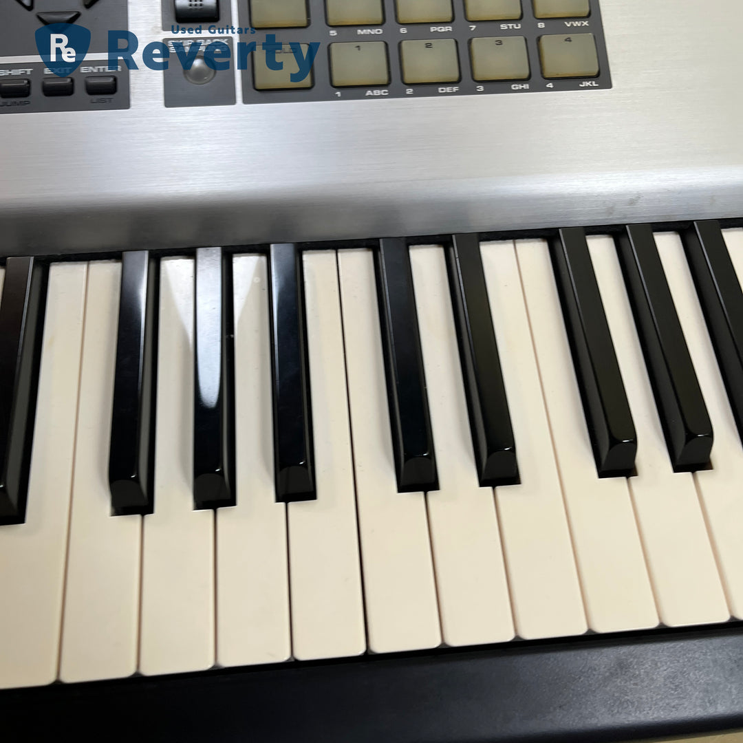 Roland Fantom-X8 Audio Track 88-Key Synthesizer Electronic Keyboard FantomX8 X8
