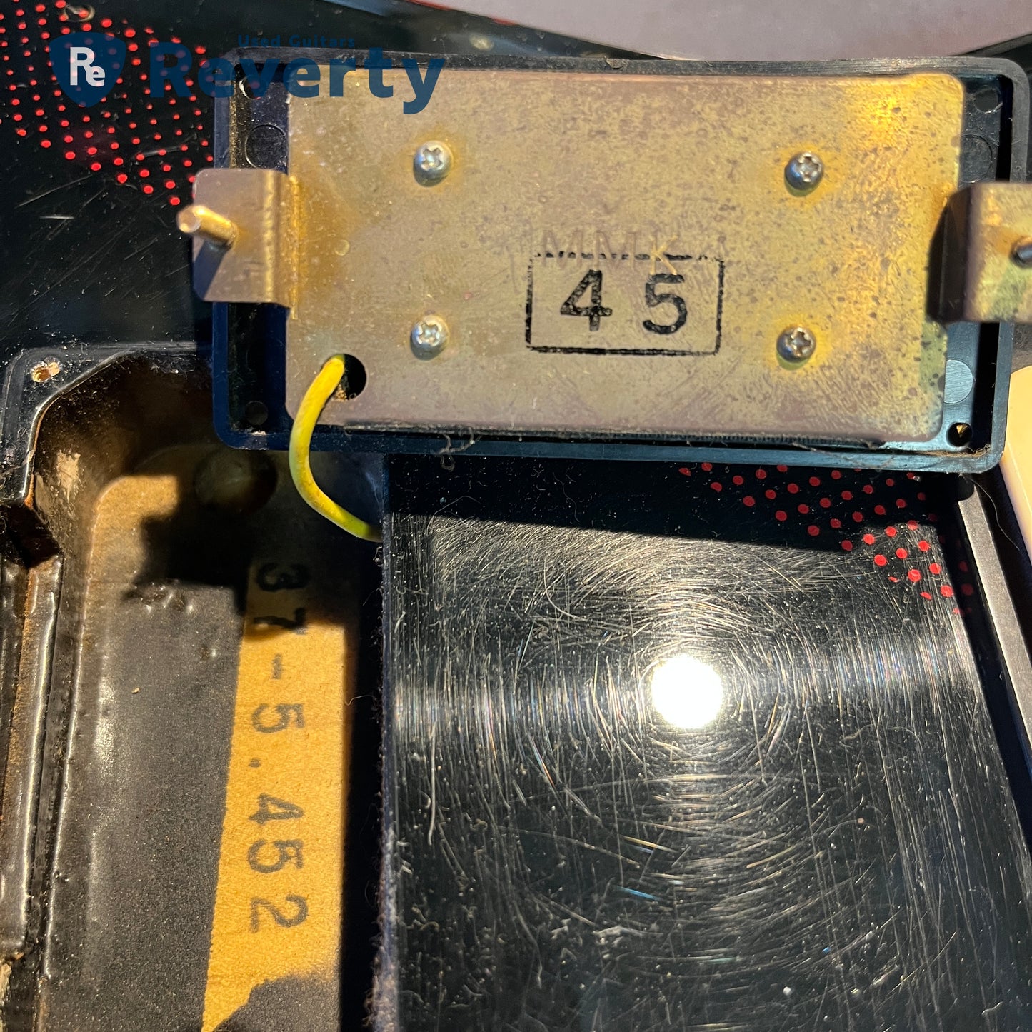 Aria Pro Ⅱ ZZ Deluxe-V Explorer Model 1983 Made in Japan w/DiMarzio Pickups