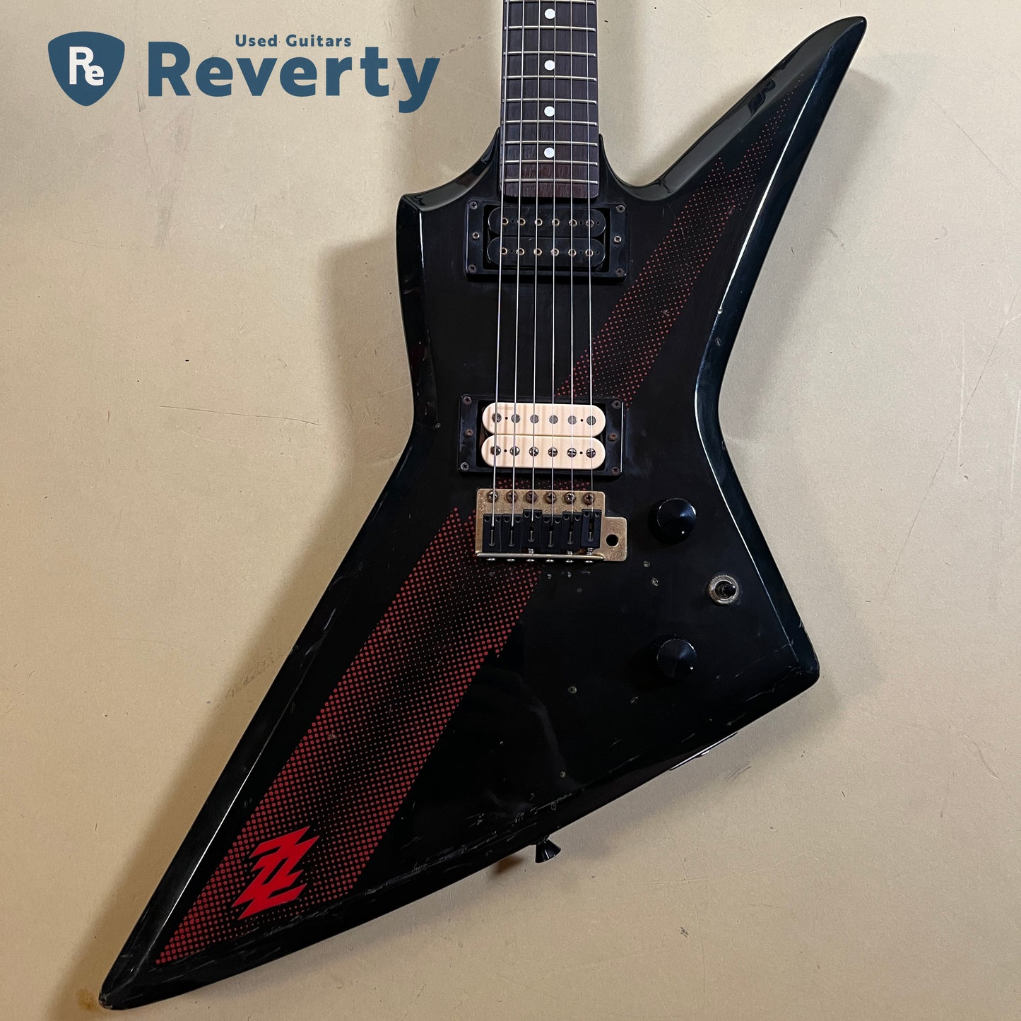 Aria Pro Ⅱ ZZ Deluxe-V Explorer Model 1983 Made in Japan w/DiMarzio Pickups