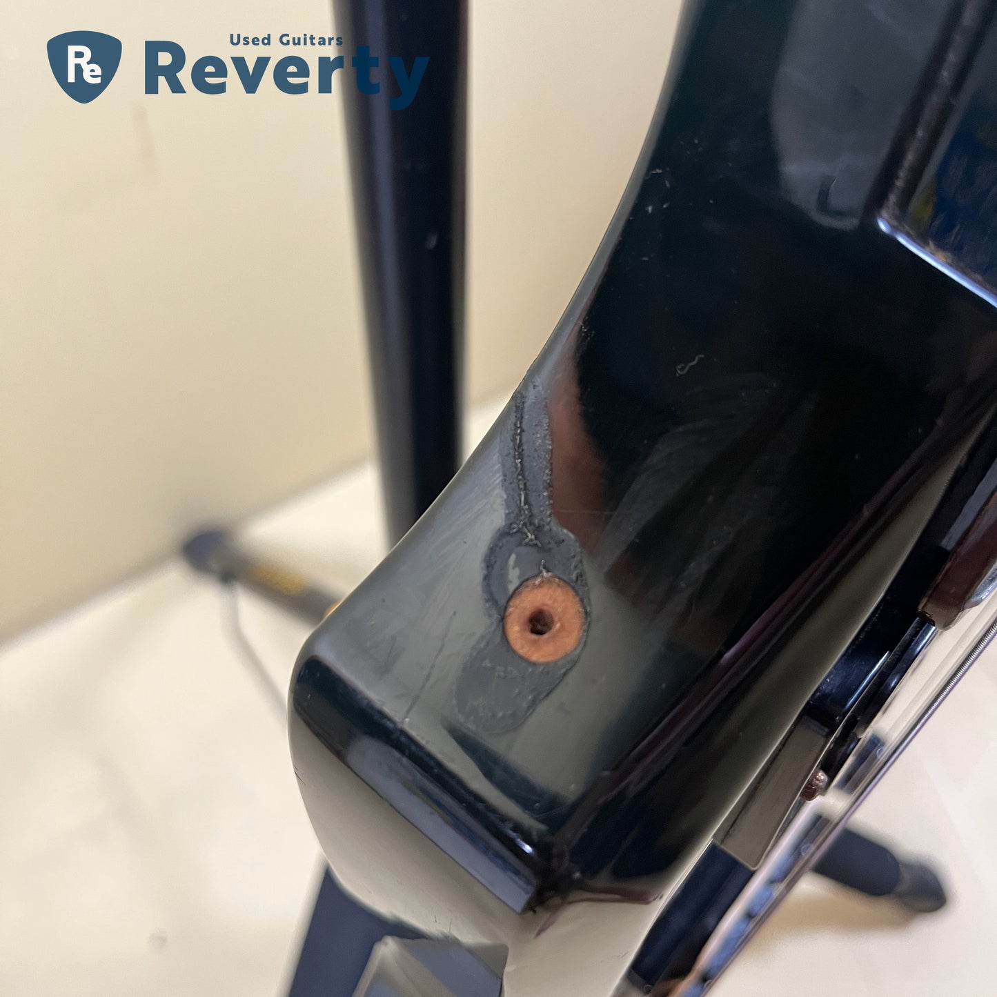 Aria Pro Ⅱ ZZ Deluxe-V Explorer Model 1983 Made in Japan w/DiMarzio Pickups