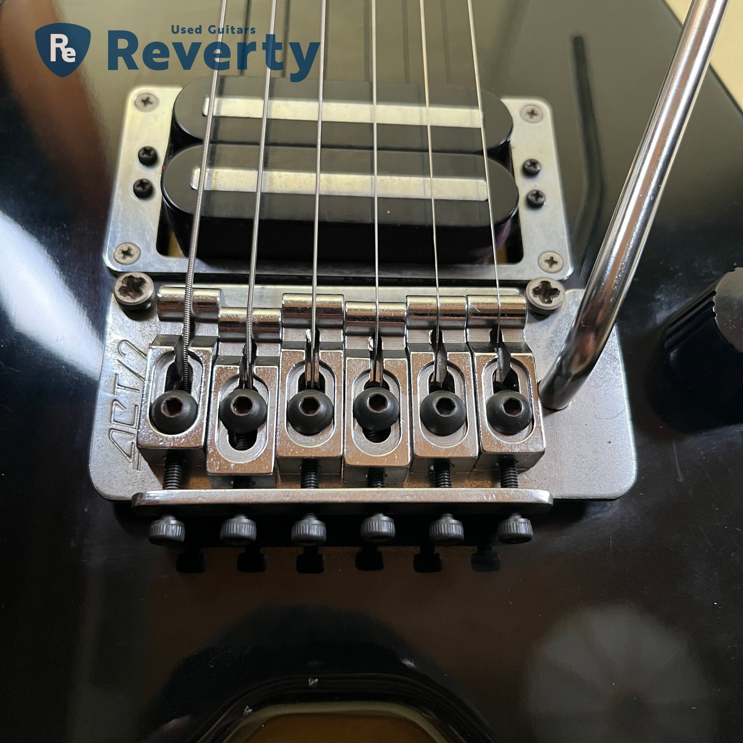 Aria Pro Ⅱ XX Deluxe Black 1985 Made in Japan V model electric Guitar