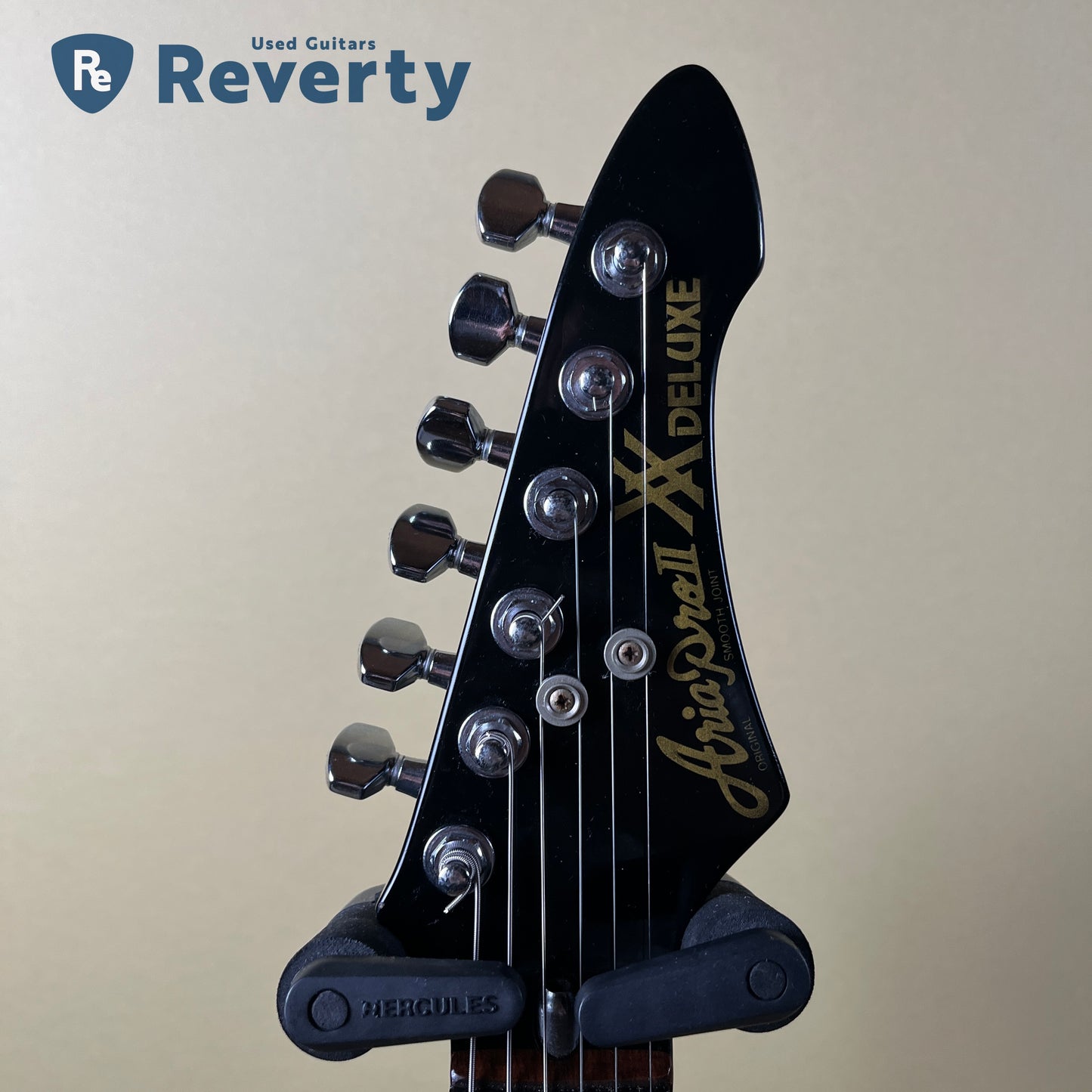 Aria Pro Ⅱ XX Deluxe Black 1985 Made in Japan V model electric Guitar