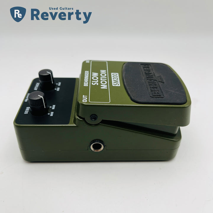 Behringer SM200 Slow Motion Guitar Effect Pedal Used