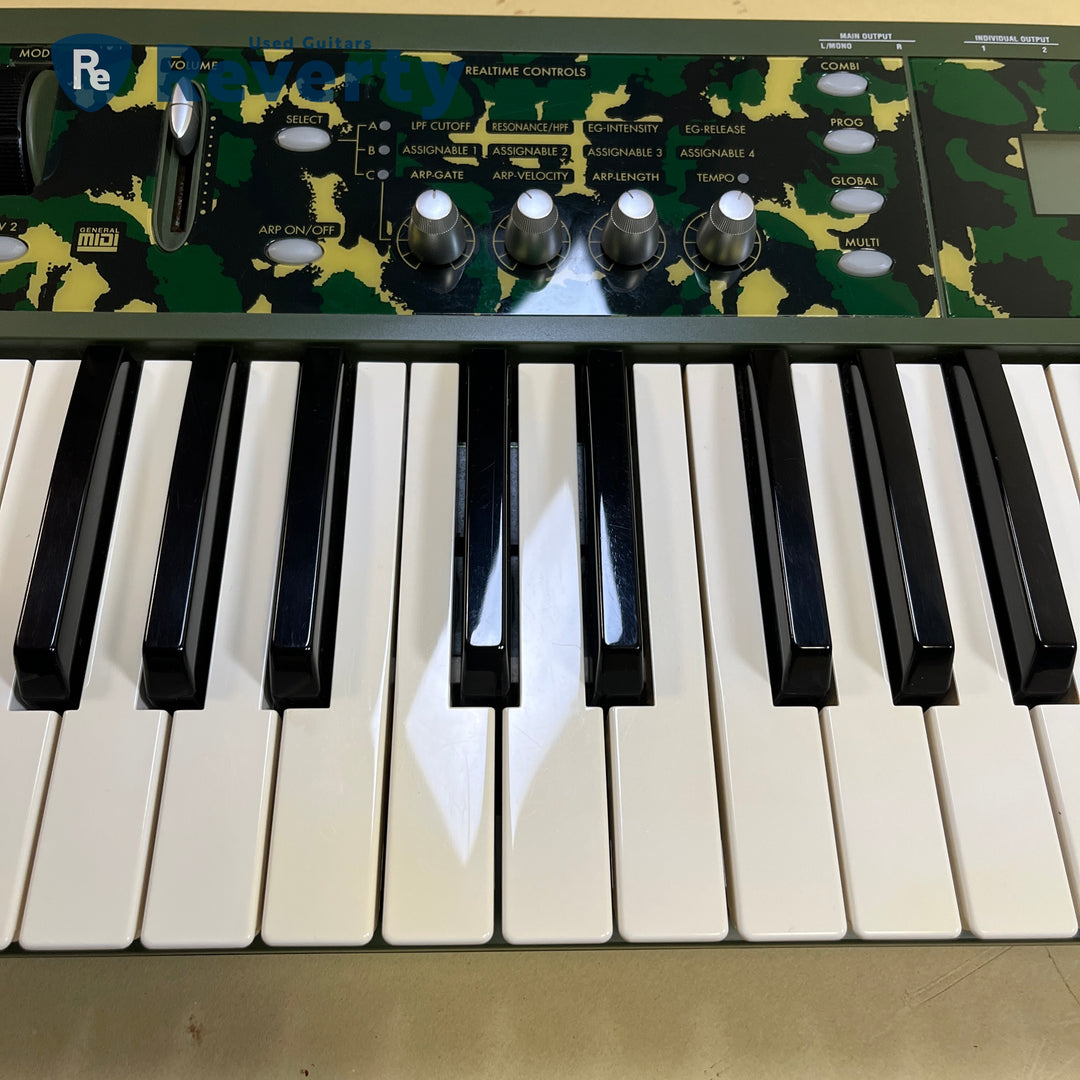 KORG X50-CF Limited Camouflage Edition 61-Key Keyboard Synthesizer w/Power supply Used