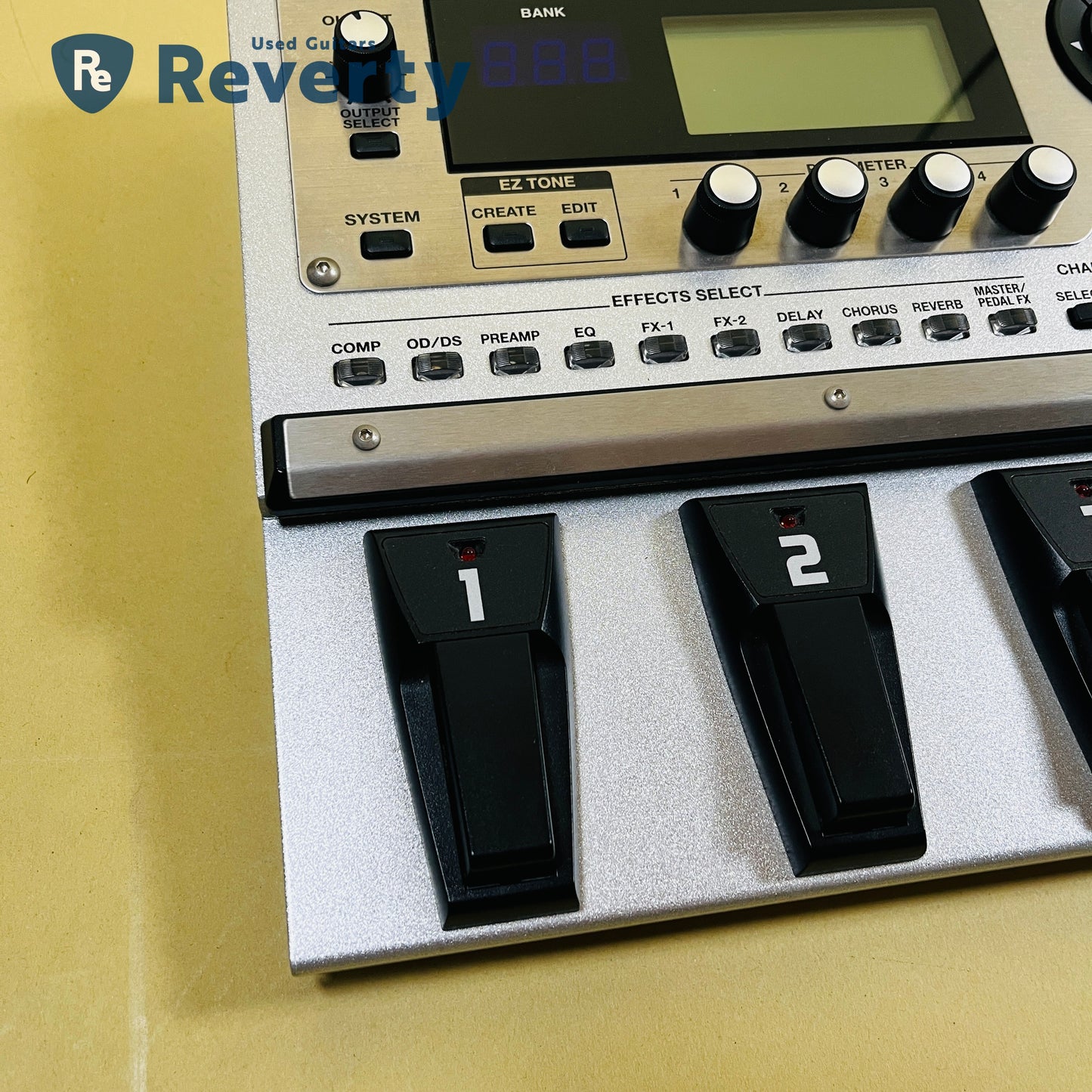 Boss GT-10 Guitar Multi-Effects Floor Processor Pedal Board w/Power cord Used